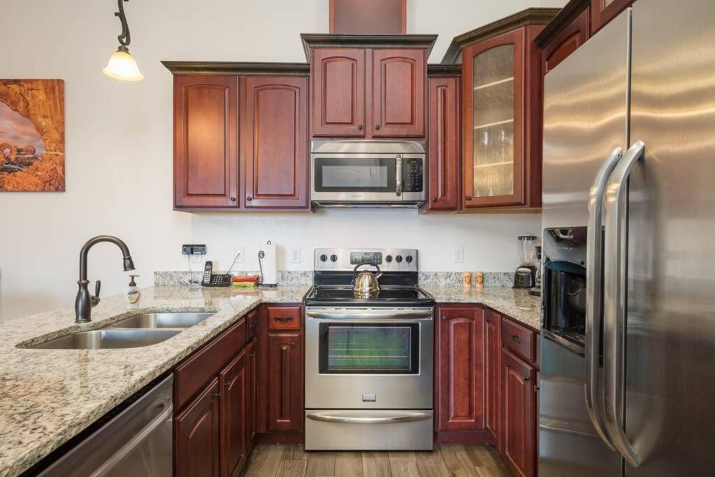 Luxury Downtown Rental - La Dolce Vita Villa #3 Moab Kültér fotó