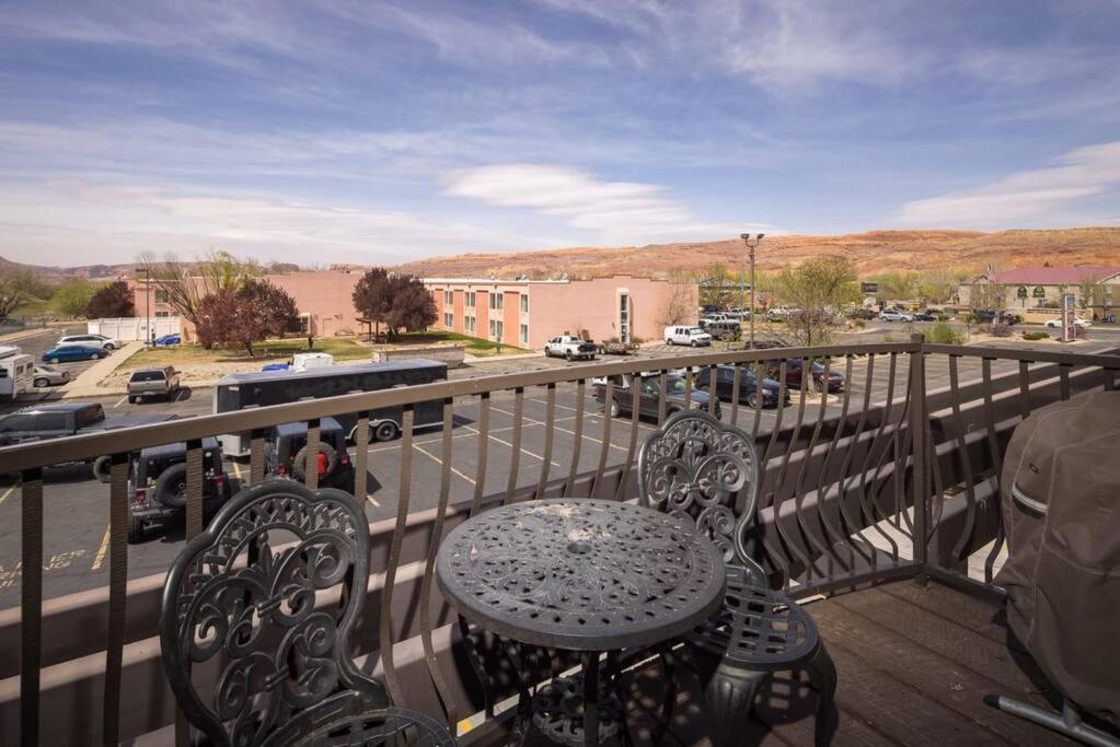 Luxury Downtown Rental - La Dolce Vita Villa #3 Moab Kültér fotó